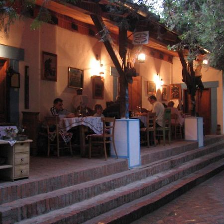 Salas 137 Hotel Cenej Екстериор снимка