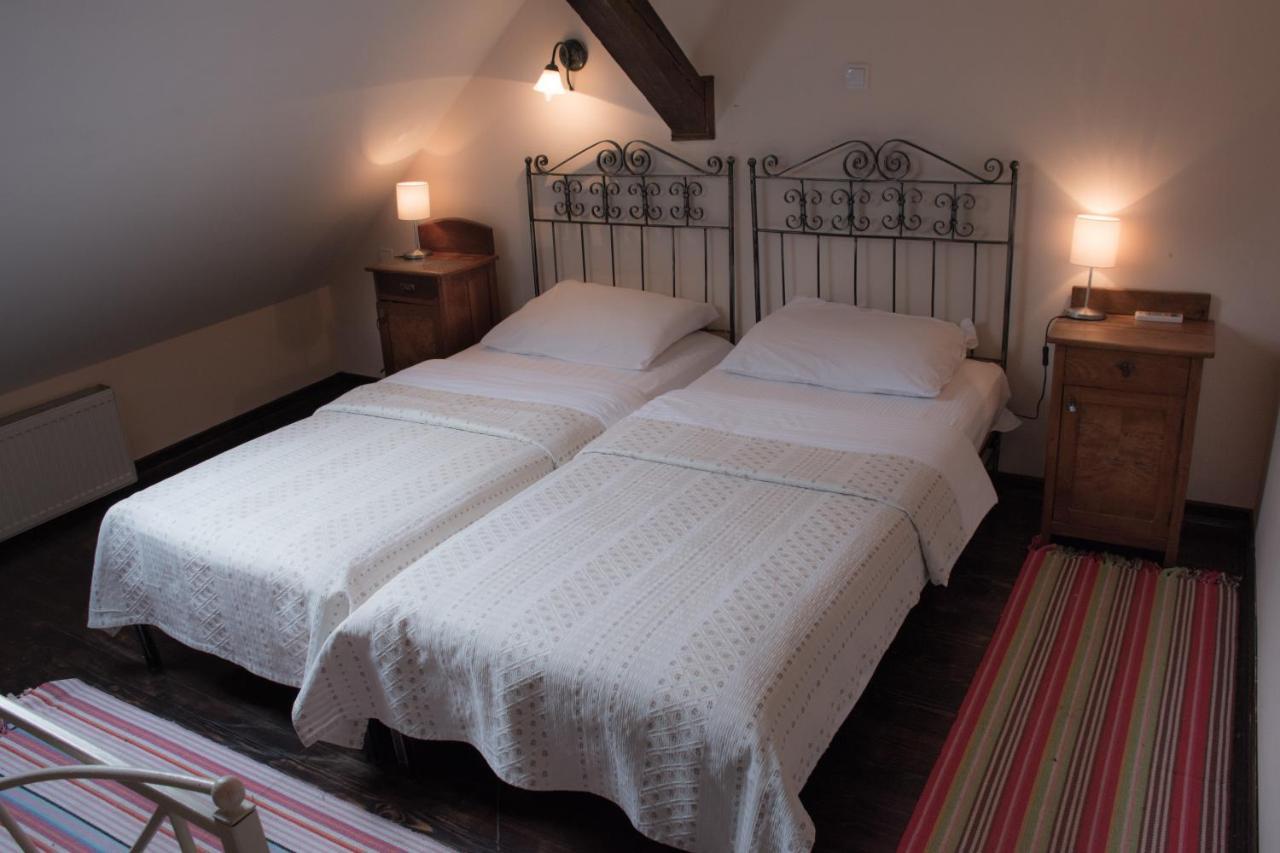 Salas 137 Hotel Cenej Екстериор снимка