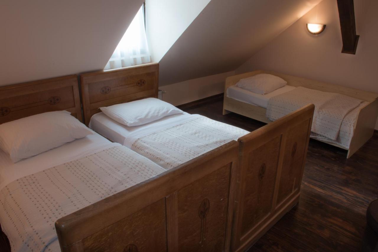 Salas 137 Hotel Cenej Екстериор снимка