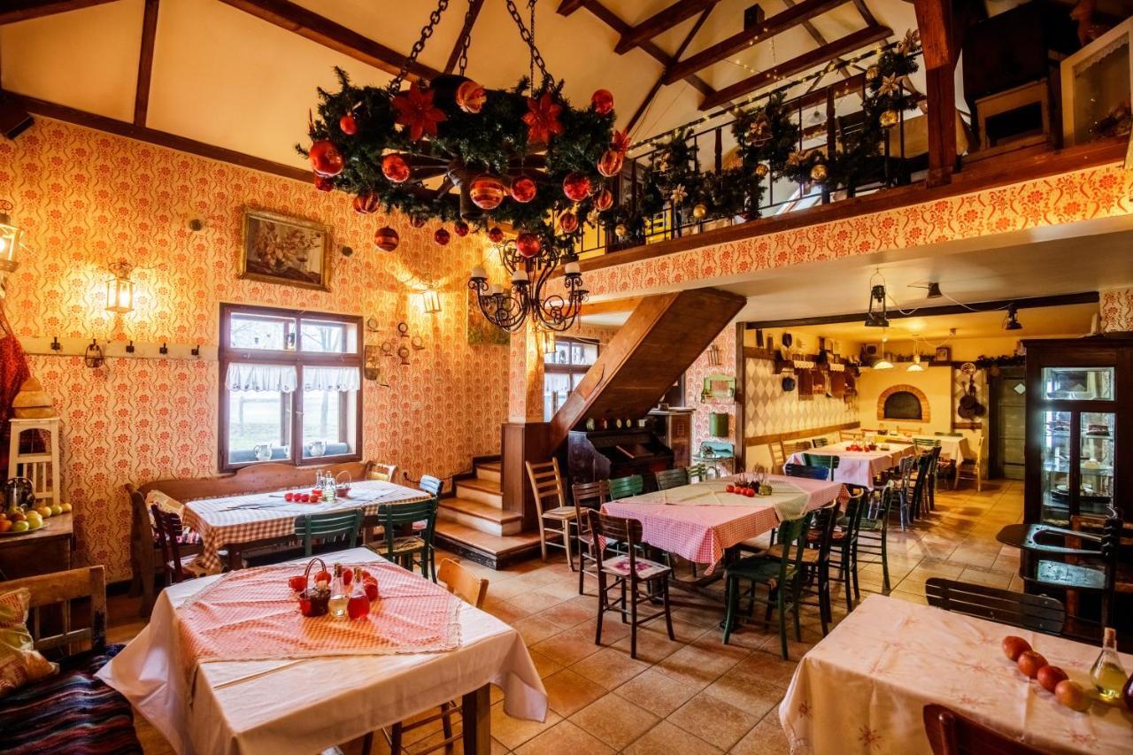 Salas 137 Hotel Cenej Екстериор снимка